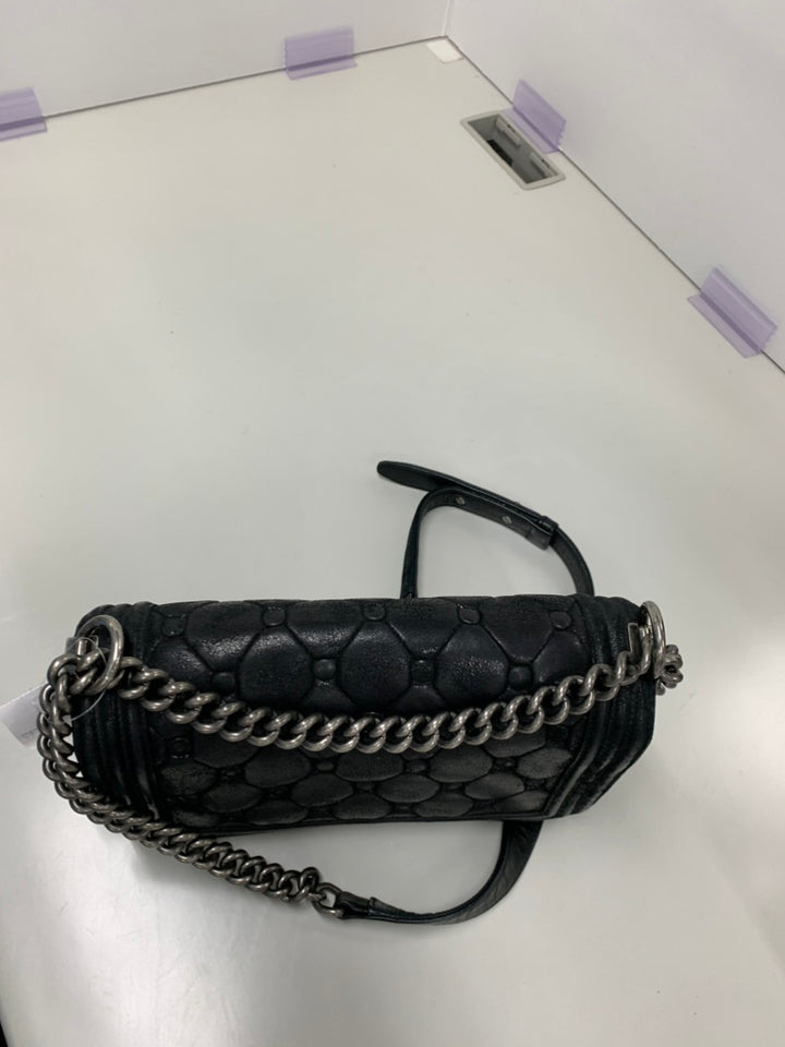 Chanel Old Medium Matelassé Daim Chesterfield Boy à rabat