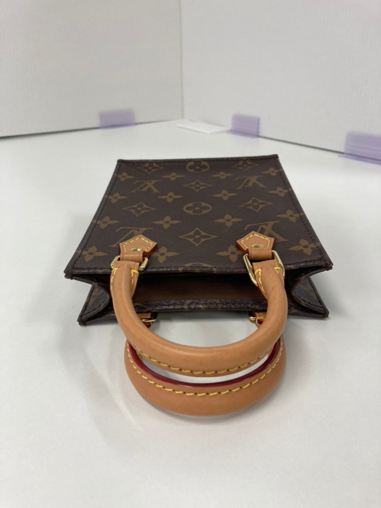 Louis Vuitton Monogram Petit Sac Plat