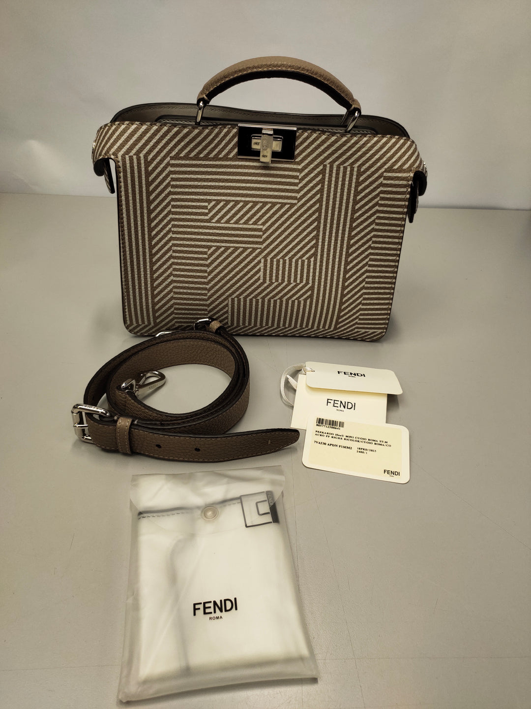Fendi Small Zucca Cuir Peekaboo ISeeU Sac