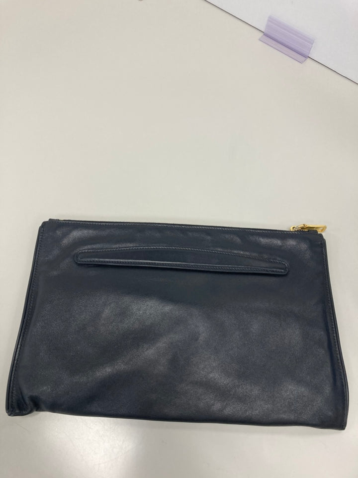 Miu Miu clouté Cuir Zip Pochette
