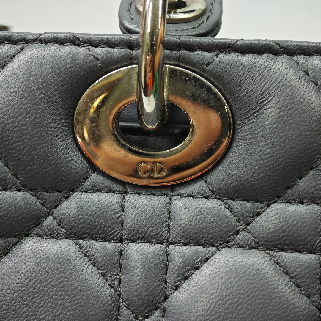 Dior Large Cuir d’agneau Cannage Lady Dior