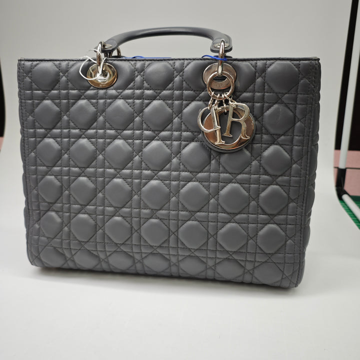 Dior Large Cuir d’agneau Cannage Lady Dior