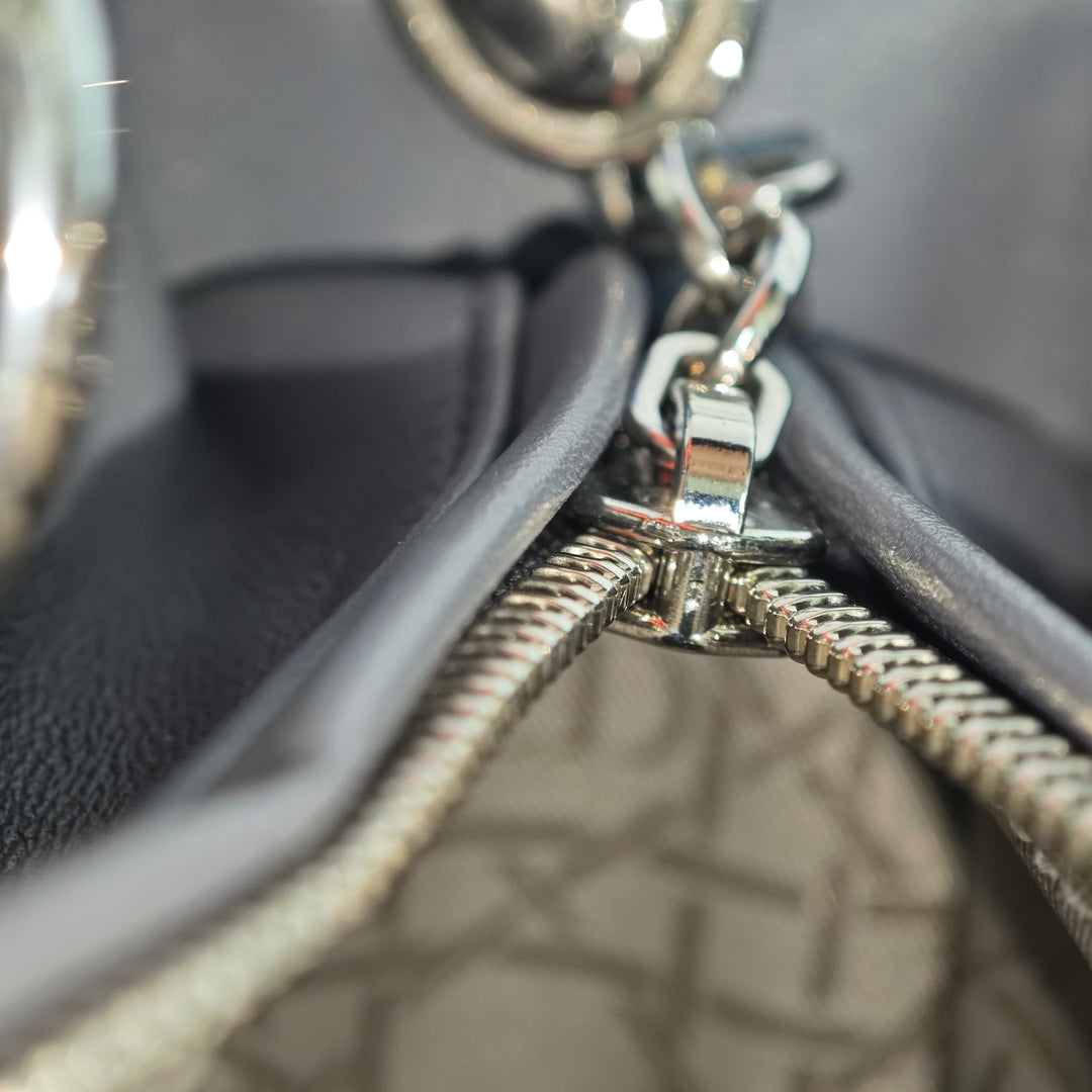 Dior Large Cuir d’agneau Cannage Lady Dior