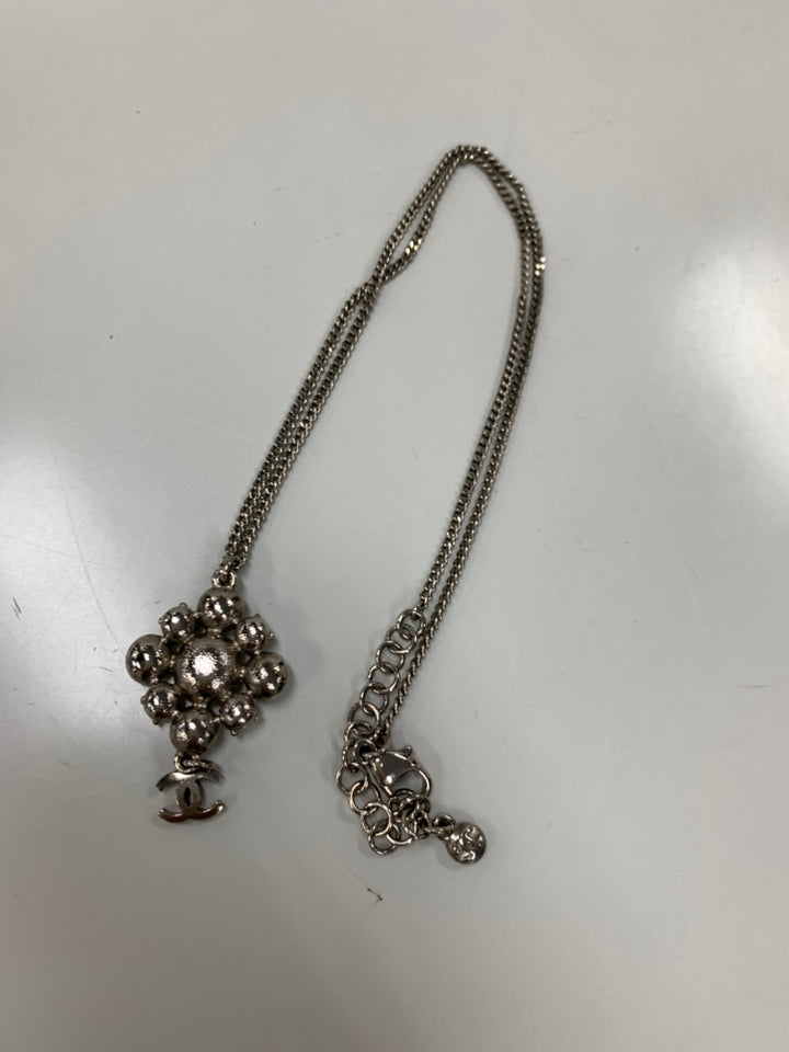 Chanel Brass CC Strass Pendant Collier