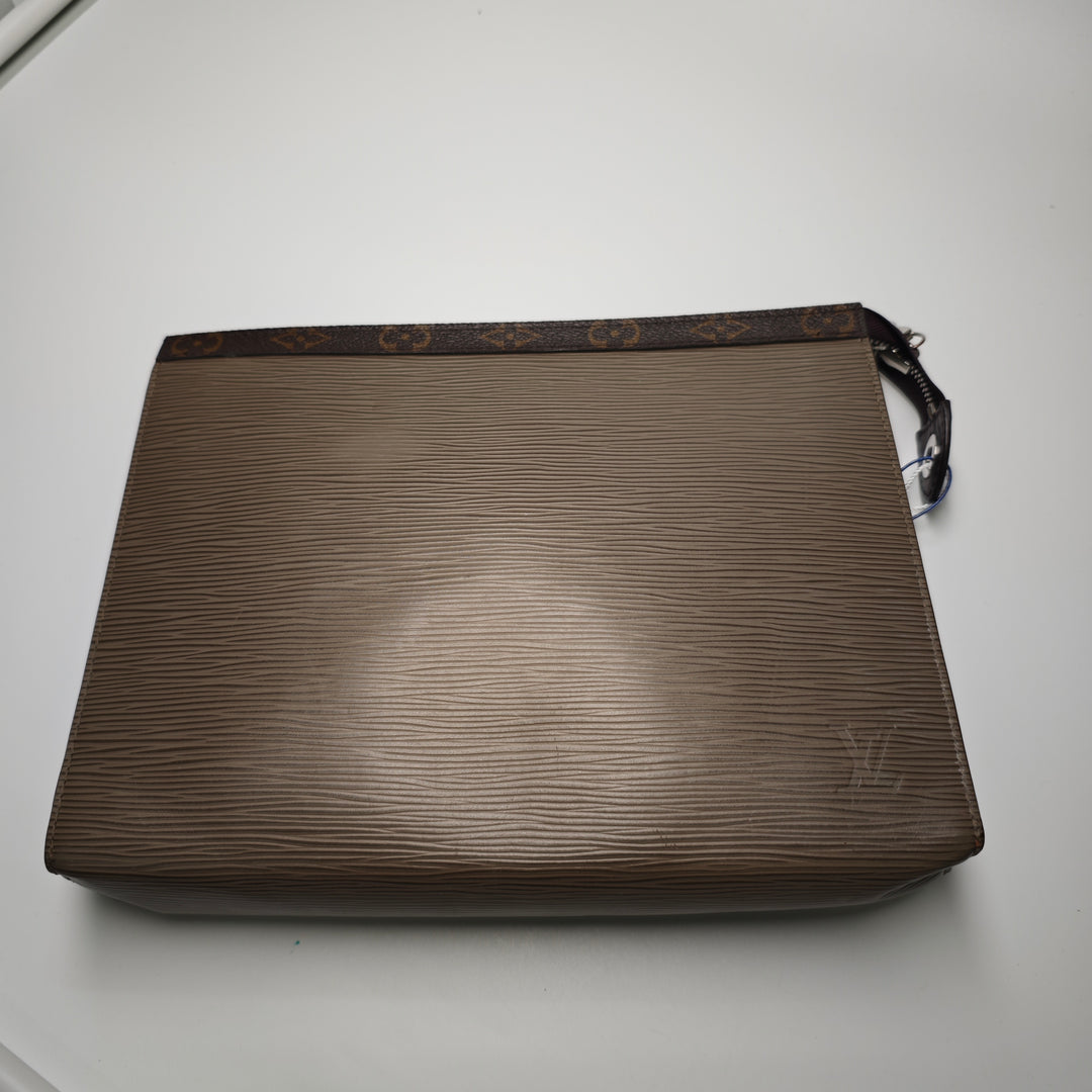 Louis Vuitton Epi Pochette Voyage MM