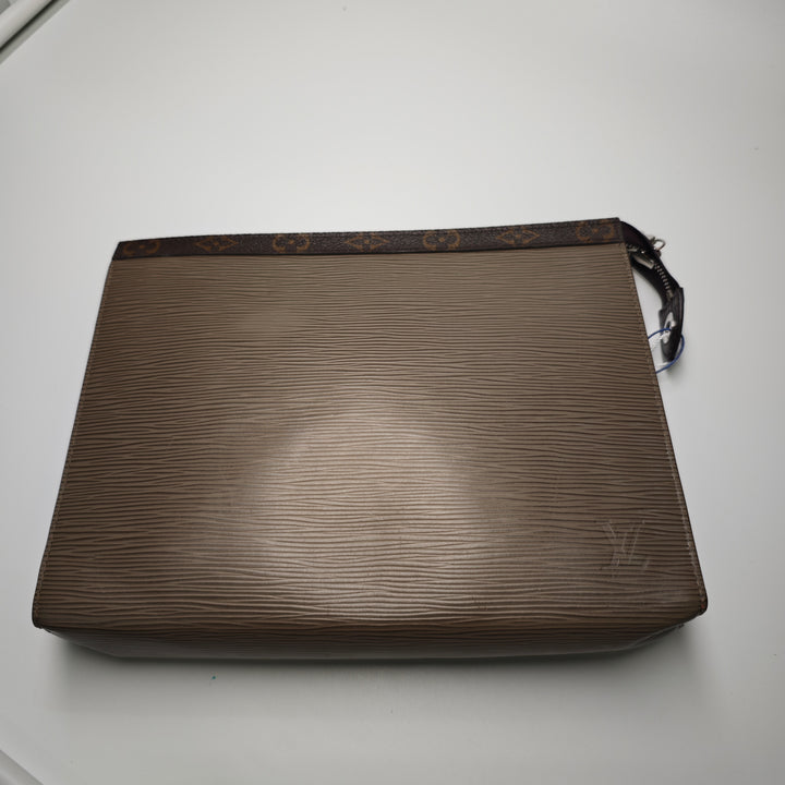 Louis Vuitton Epi Pochette Voyage MM