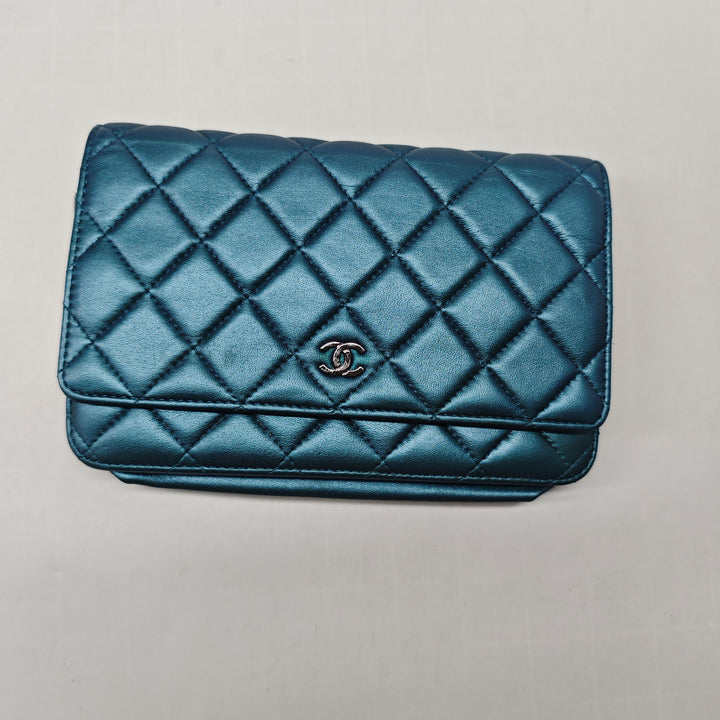 Chanel CC Matelassé Metallic Cuir d’agneau Wallet on Chain