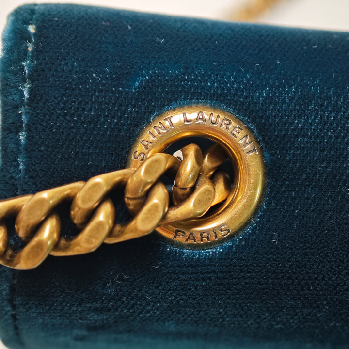 Saint Laurent Small Velours Monogram Kate Pompon Sac porté croisé