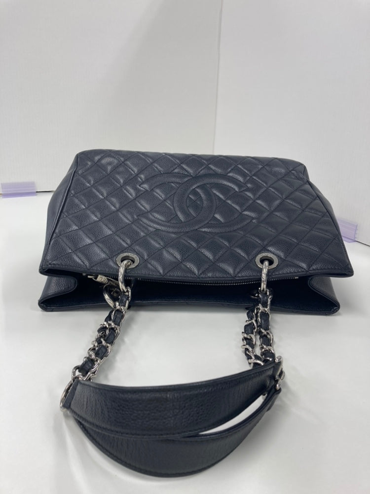 Chanel Caviar Grand Shopping Cabas