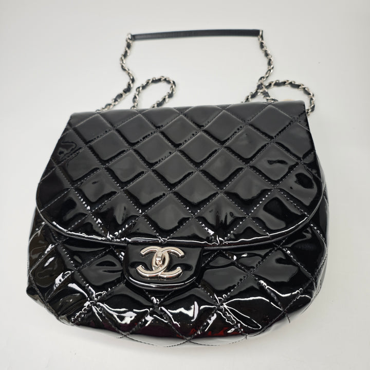 Chanel Medium Matelassé Cuir verni Bubble CC à rabat