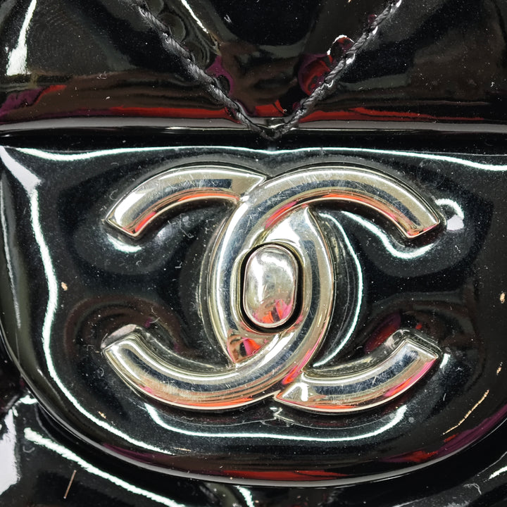 Chanel Medium Matelassé Cuir verni Bubble CC à rabat