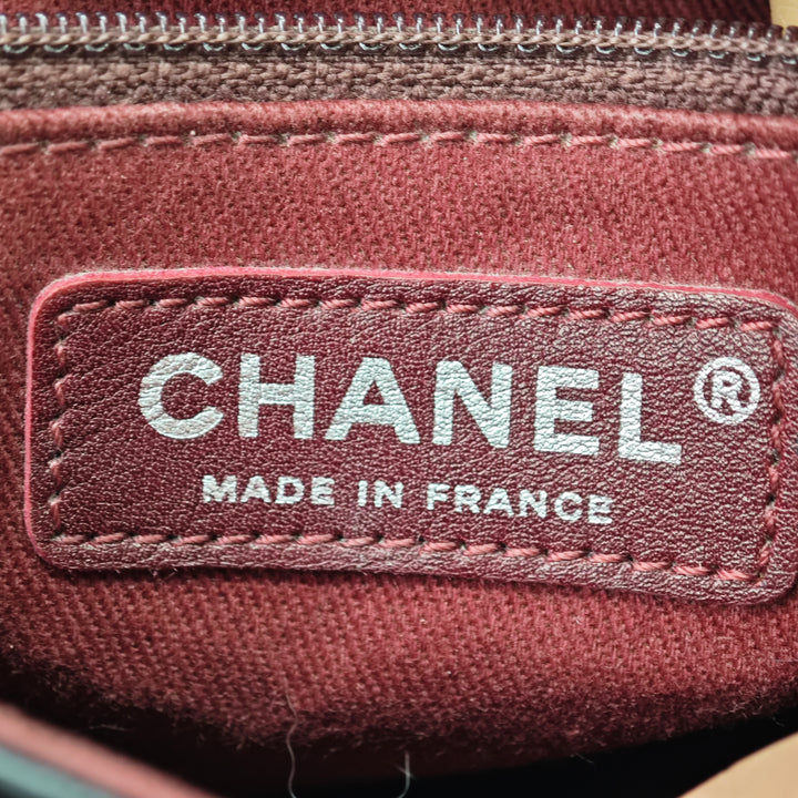 Chanel Medium Matelassé Cuir verni Bubble CC à rabat