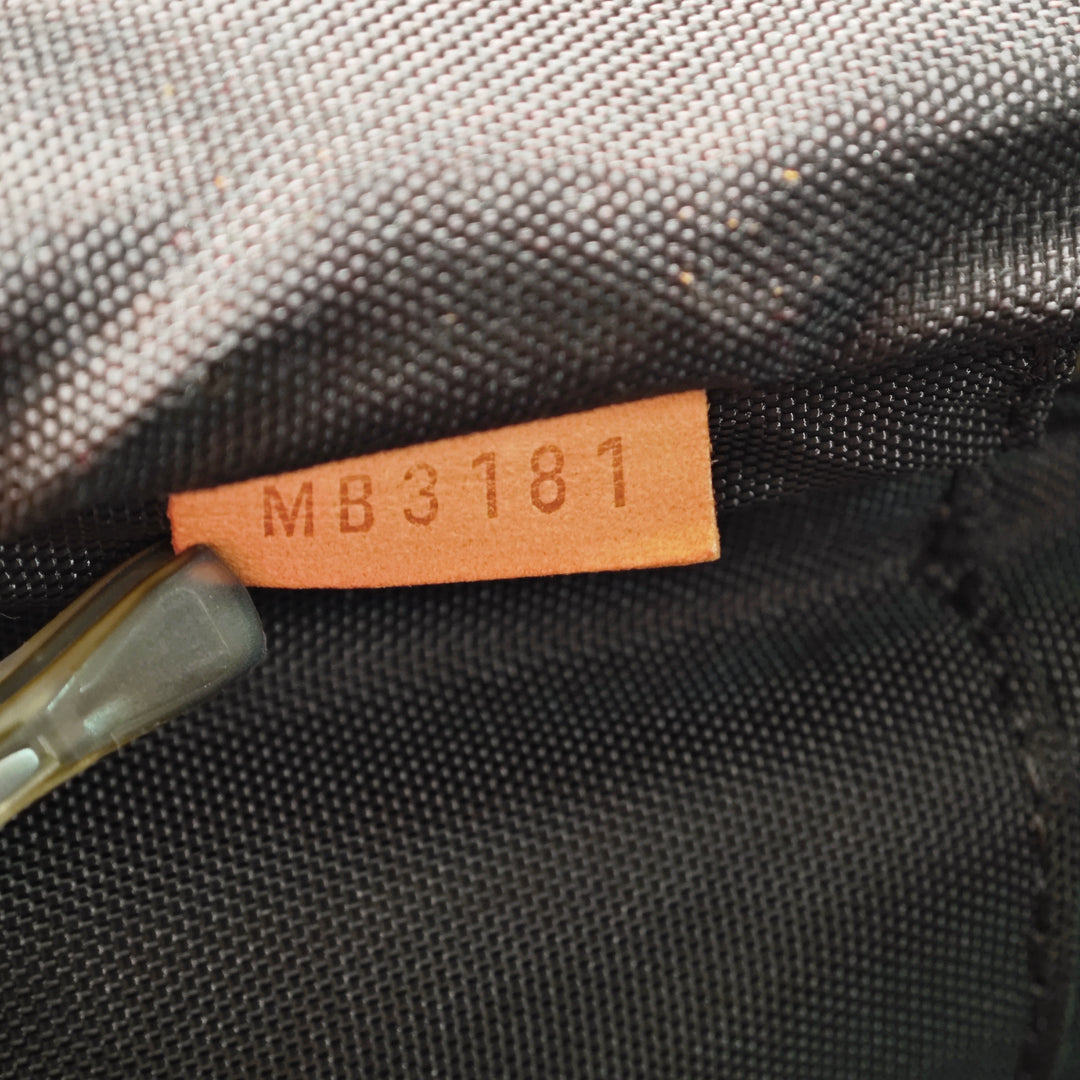 Louis Vuitton Monogram Vernis Pegase 45