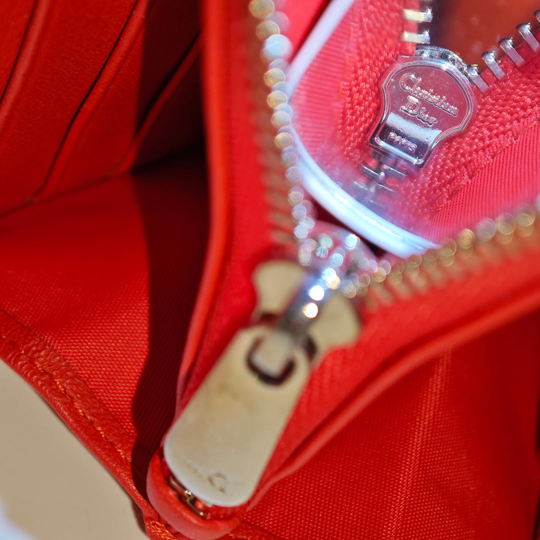 Dior Grained Cuir verni Mania Rendez Vouz Wallet on Chain