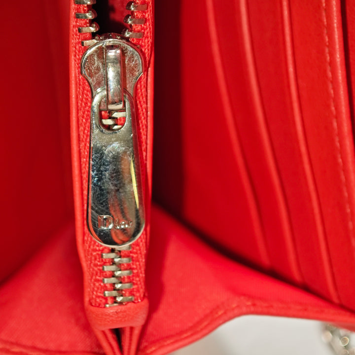 Dior Grained Cuir verni Mania Rendez Vouz Wallet on Chain