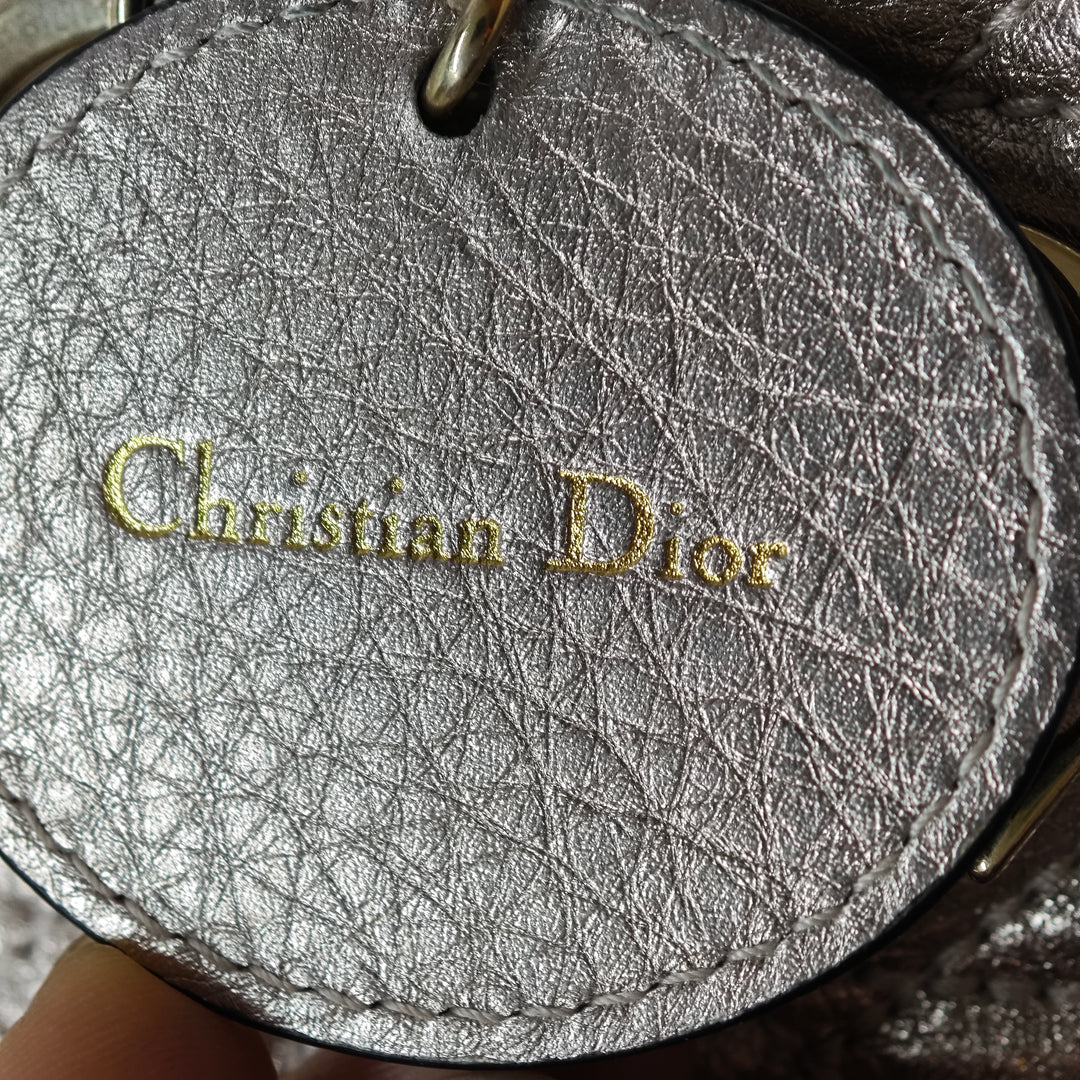 Dior Small Metallic Cuir de veau grainé Cannage Supple Lady Dior