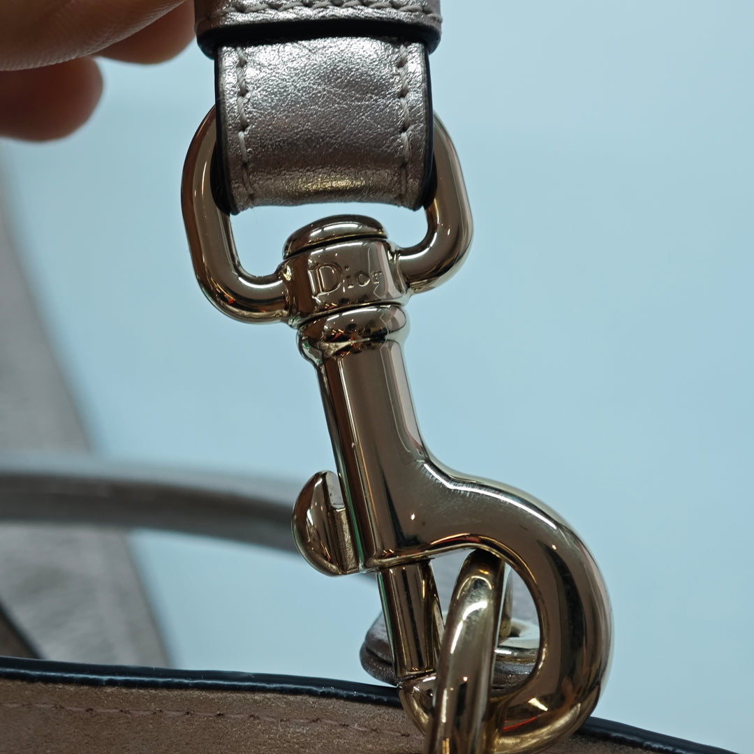 Dior Small Metallic Cuir de veau grainé Cannage Supple Lady Dior