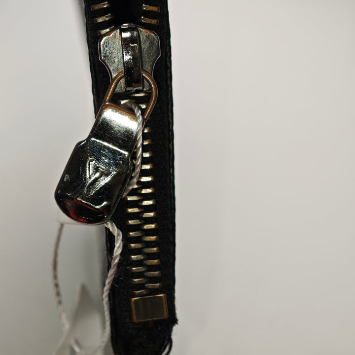 Louis Vuitton Monogram Eclipse Flash Fragment iPad Étui