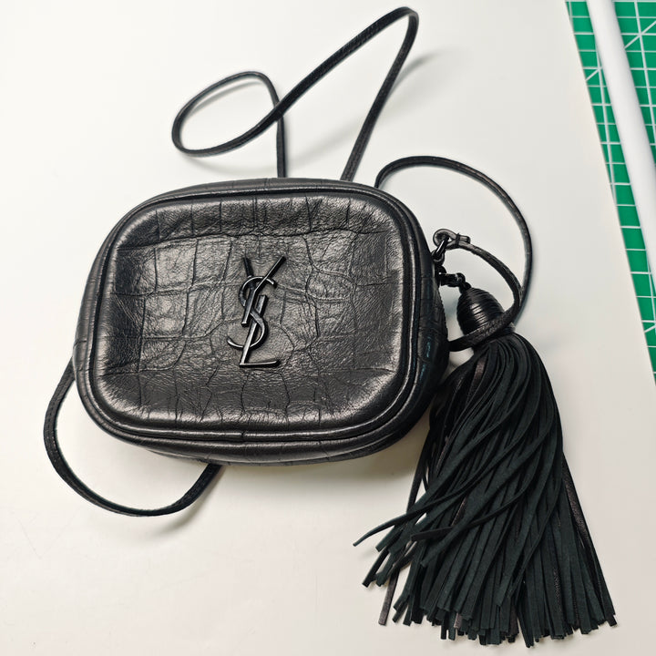 Saint Laurent Mini Croc embossé Cuir Blogger Sac caméra