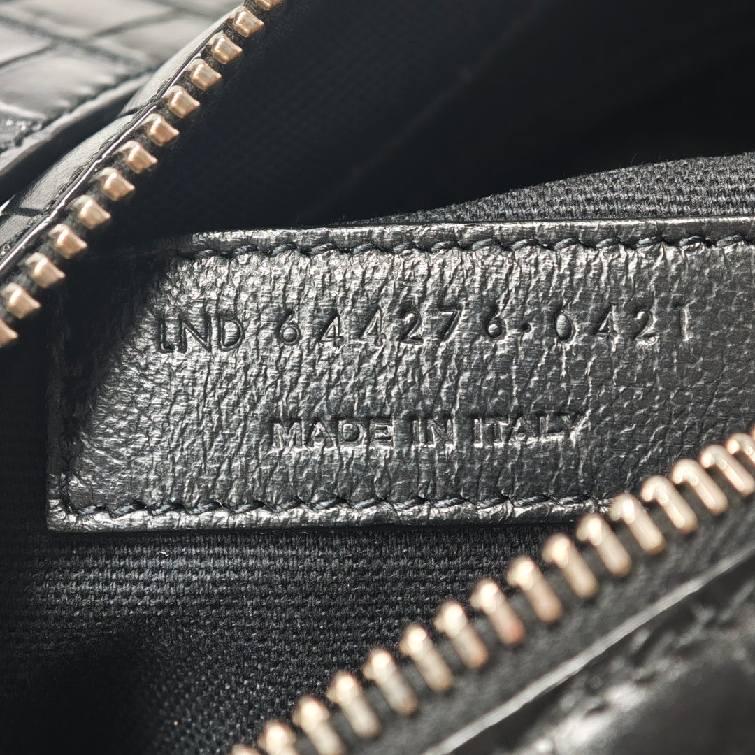 Saint Laurent Crocodile embossé Cuir Camp Sac caméra