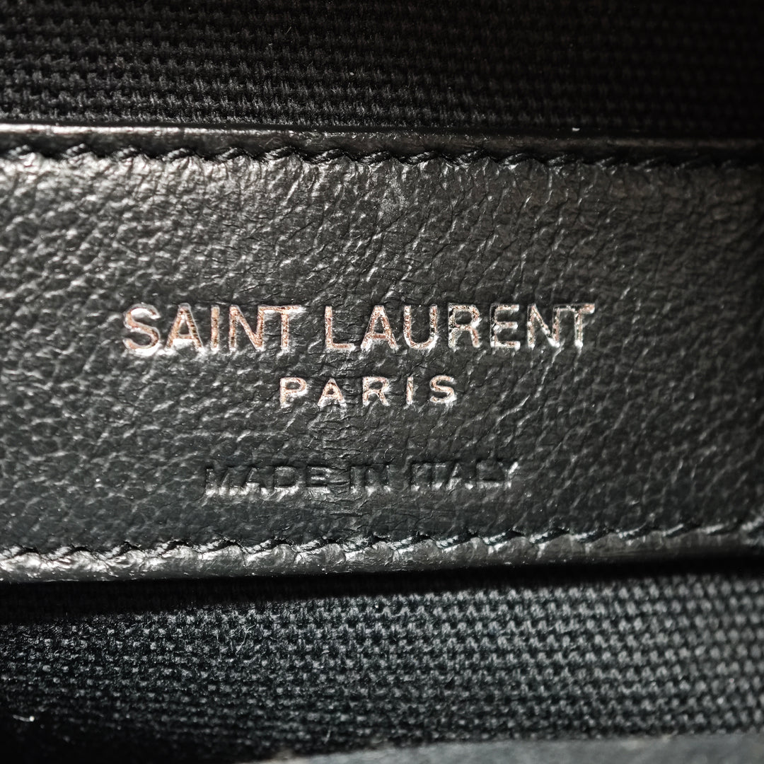 Saint Laurent Crocodile embossé Cuir Camp Sac caméra