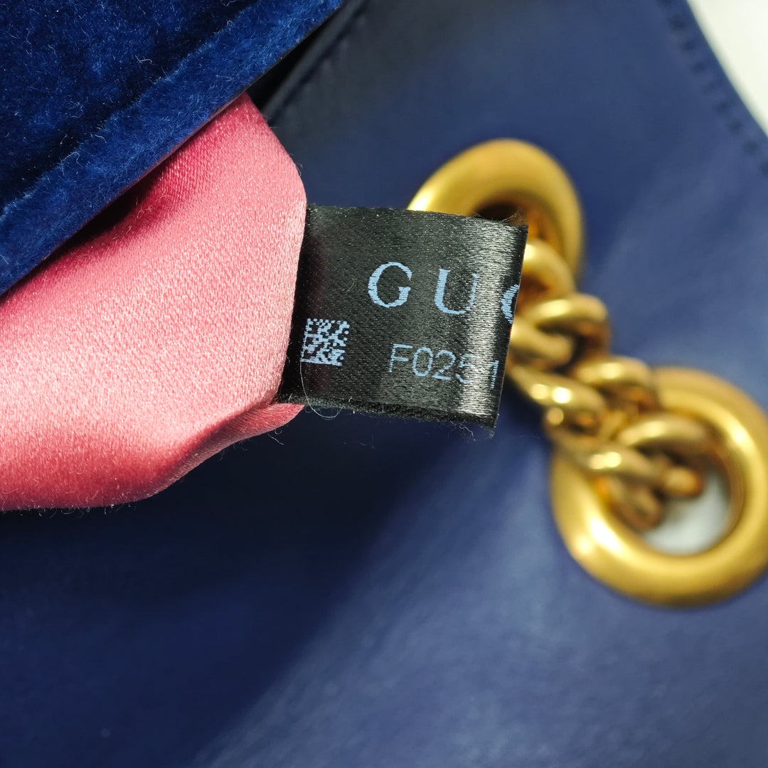 Gucci Medium GG Marmont Matelasse Velours Sac bandoulière