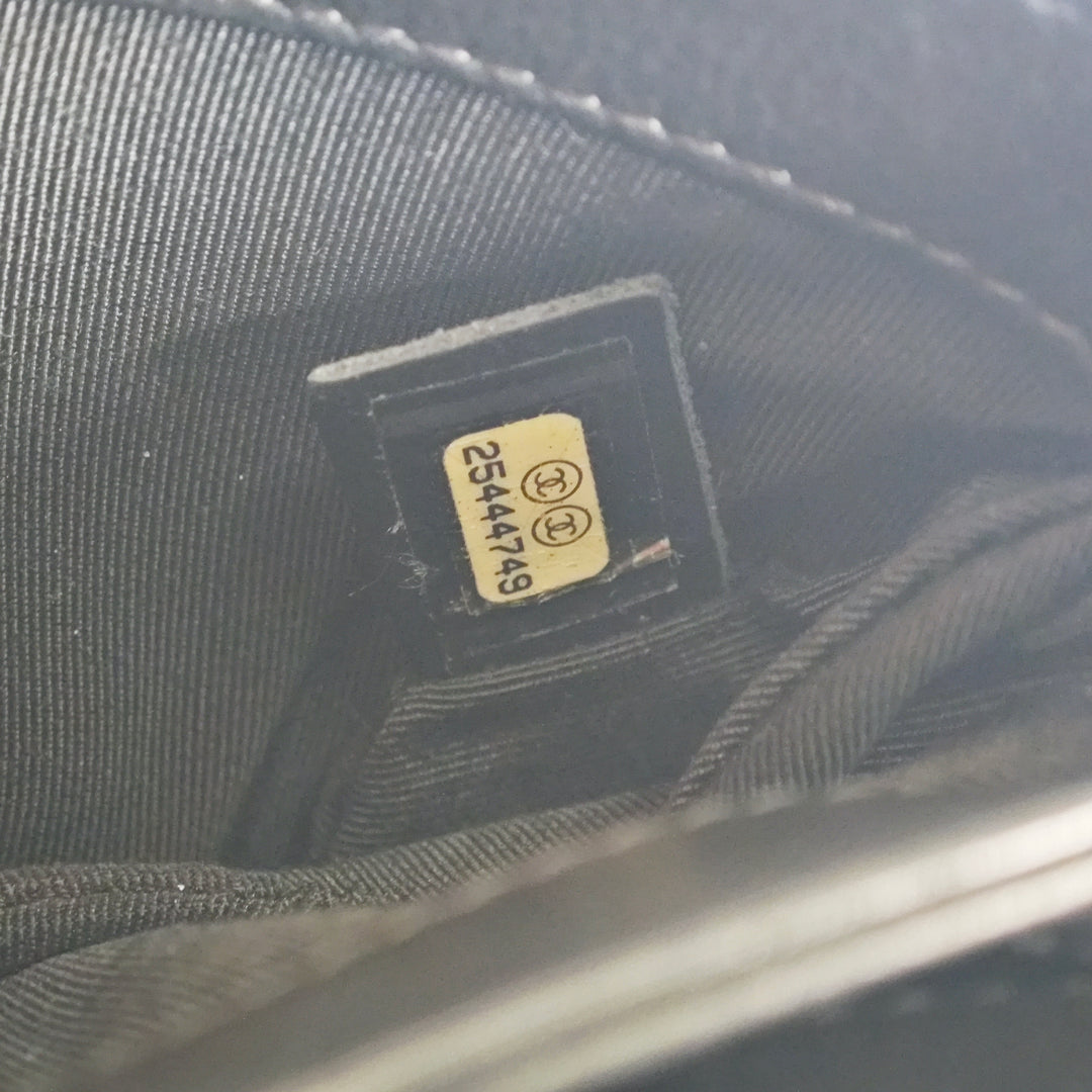 Chanel Chevron Cuir d’agneau Stud Wars Rabat intégral