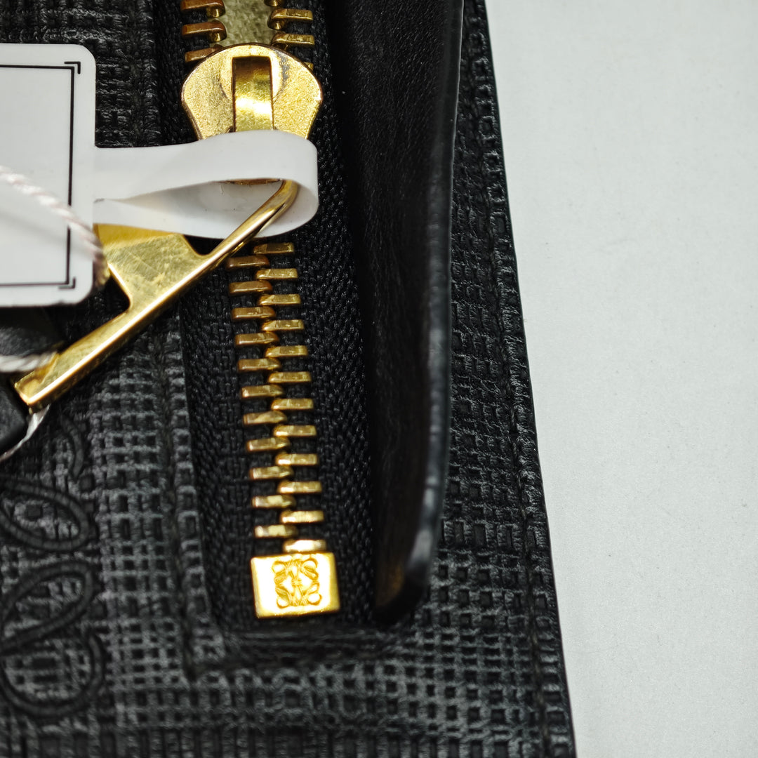 LOEWE Cuir Anagram T Pochette