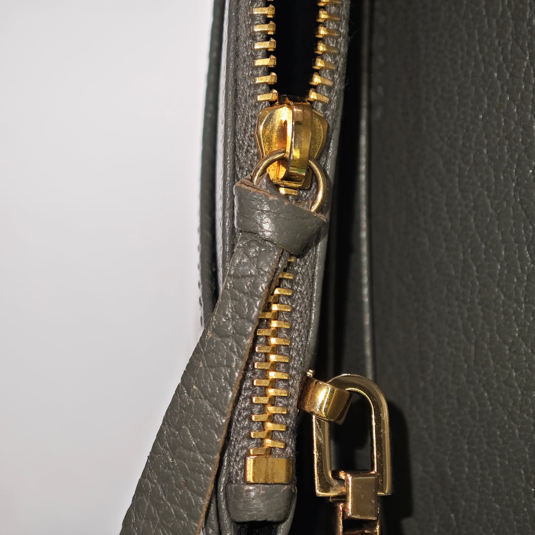 Balenciaga Cuir de chèvre Motocross Metallic Edge Wallet on Chain