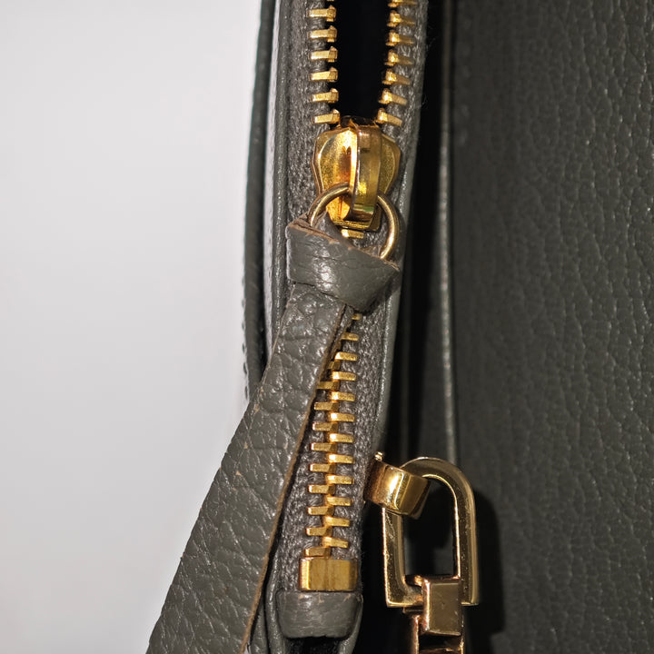 Balenciaga Cuir de chèvre Motocross Metallic Edge Wallet on Chain