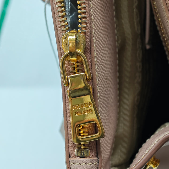 Prada Large Saffiano Lux Galleria Double Zip Sac