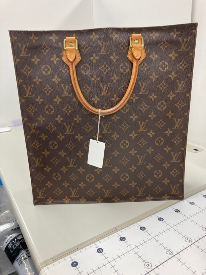 Louis Vuitton Monogram Sac Plat