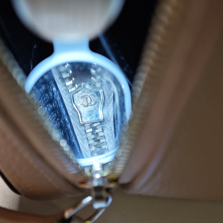 Chanel Mini Caviar CC Filigree Sac porté croisé
