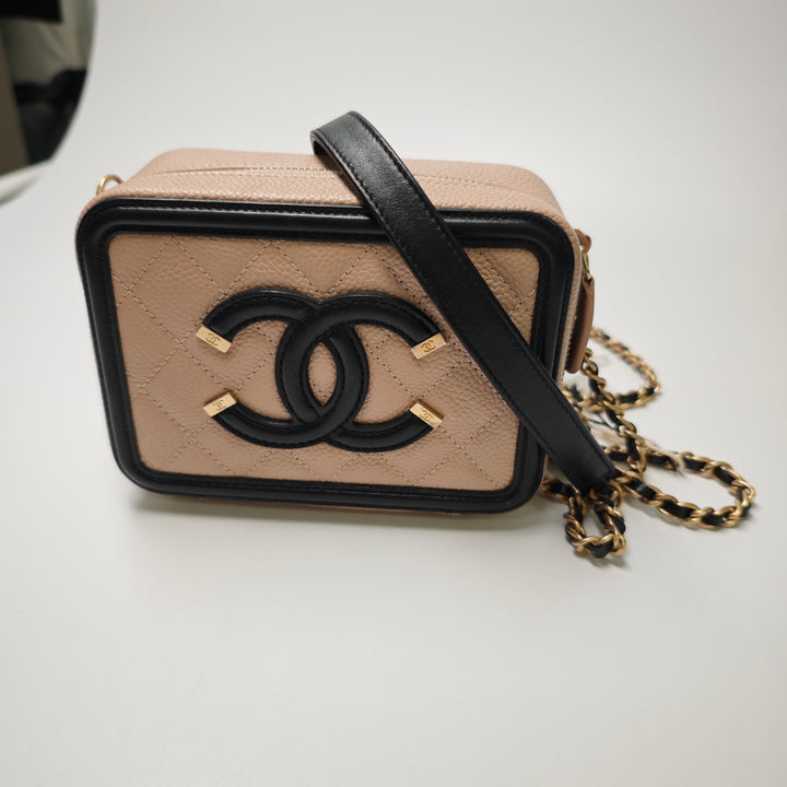 Chanel Mini Caviar CC Filigree Sac porté croisé