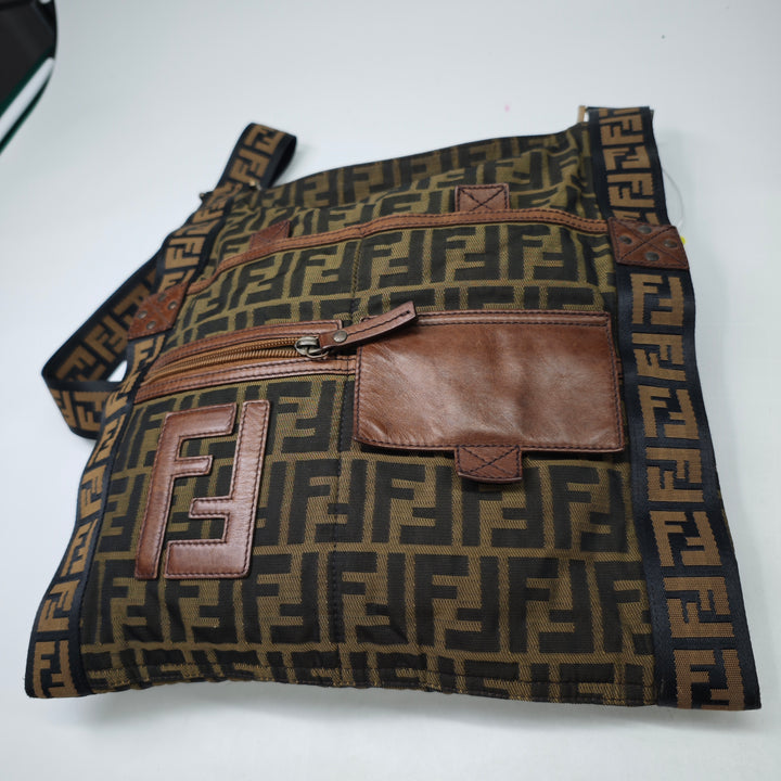 Fendi Zucca Toile FF Flat Messenger Sac