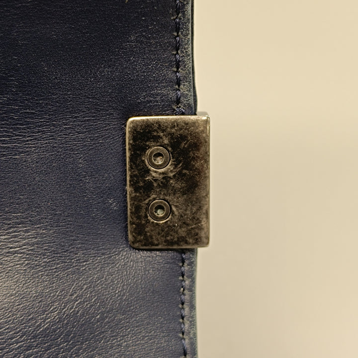 Chanel Medium Chevron Cuir d’agneau Boy à rabat