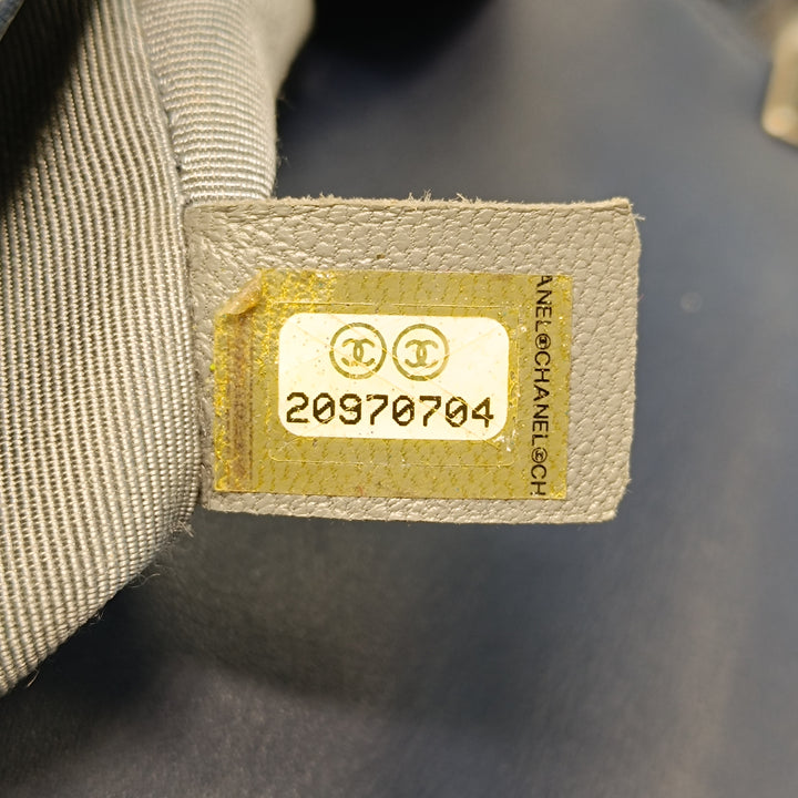 Chanel Medium Chevron Cuir d’agneau Boy à rabat