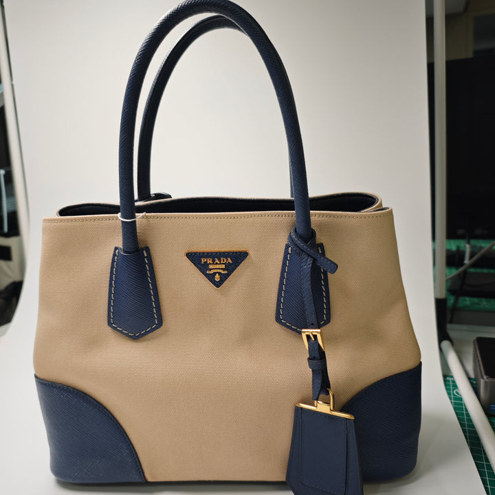 Prada Small Saffiano Cuir à finitions Toile Double Sac