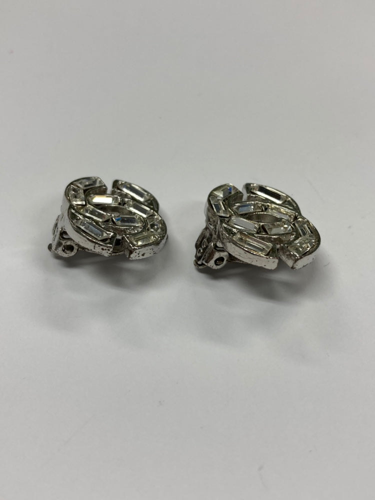 Chanel CC Brass et Strass Clip On Boucles d’oreilles