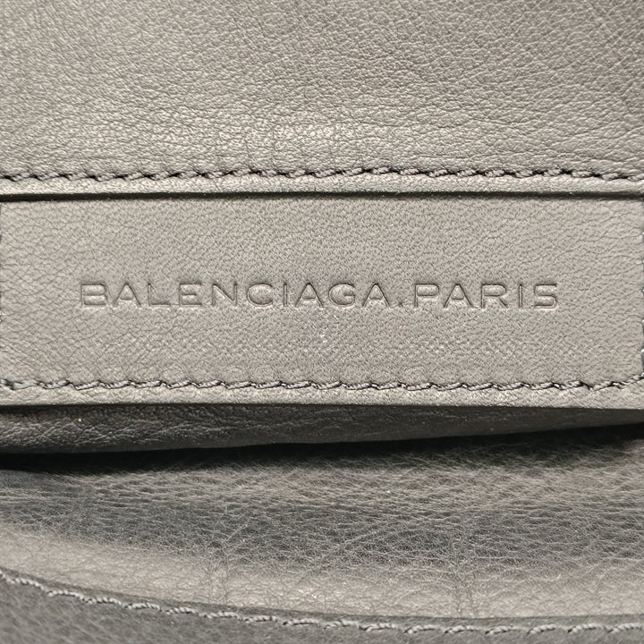 Balenciaga Cuir de veau Papier A6 Cabas