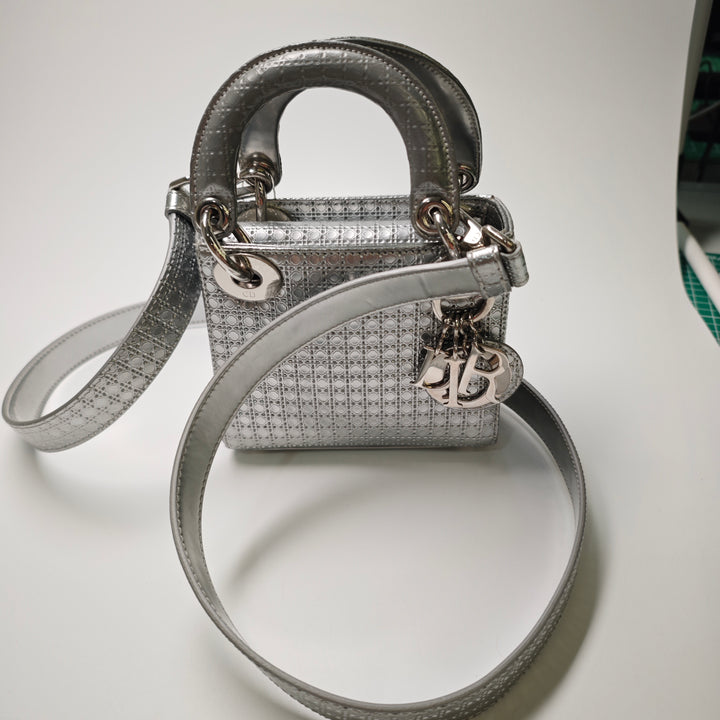 Dior Micro Metallic Cuir verni Microcannage Lady Dior