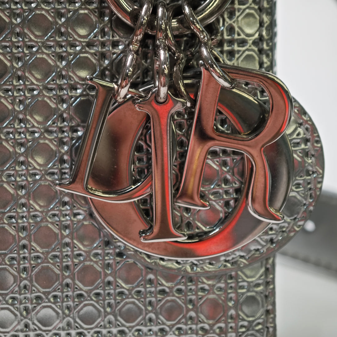 Dior Micro Metallic Cuir verni Microcannage Lady Dior