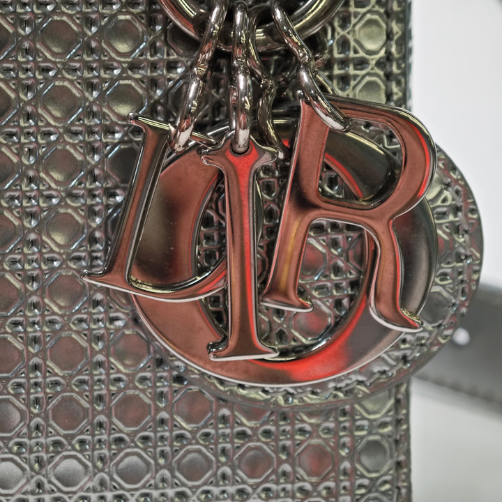 Dior Micro Metallic Cuir verni Microcannage Lady Dior