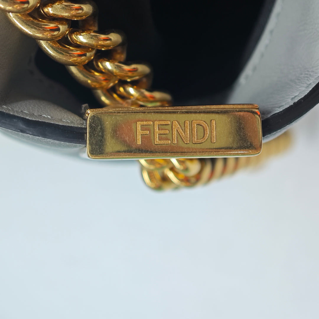 Fendi Cuir Baguette Chain Midi Sac bandoulière