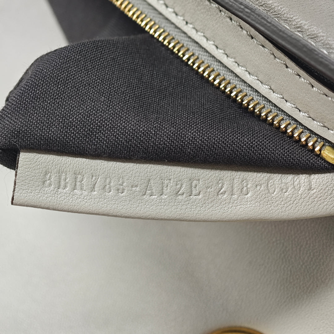 Fendi Cuir Baguette Chain Midi Sac bandoulière