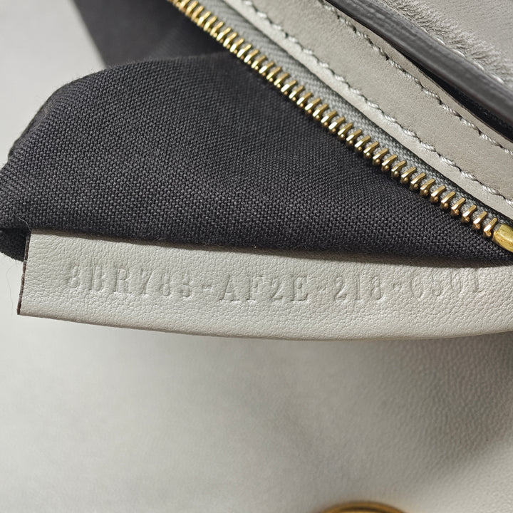 Fendi Cuir Baguette Chain Midi Sac bandoulière