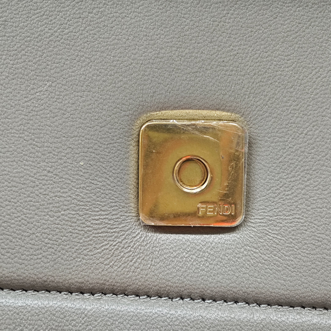 Fendi Cuir Baguette Chain Midi Sac bandoulière