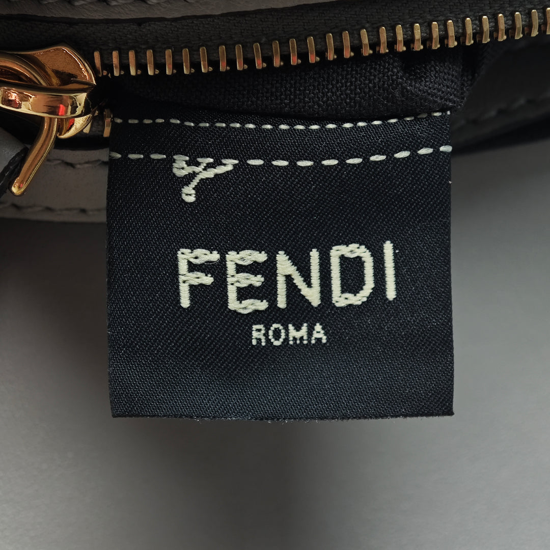 Fendi Cuir Baguette Chain Midi Sac bandoulière