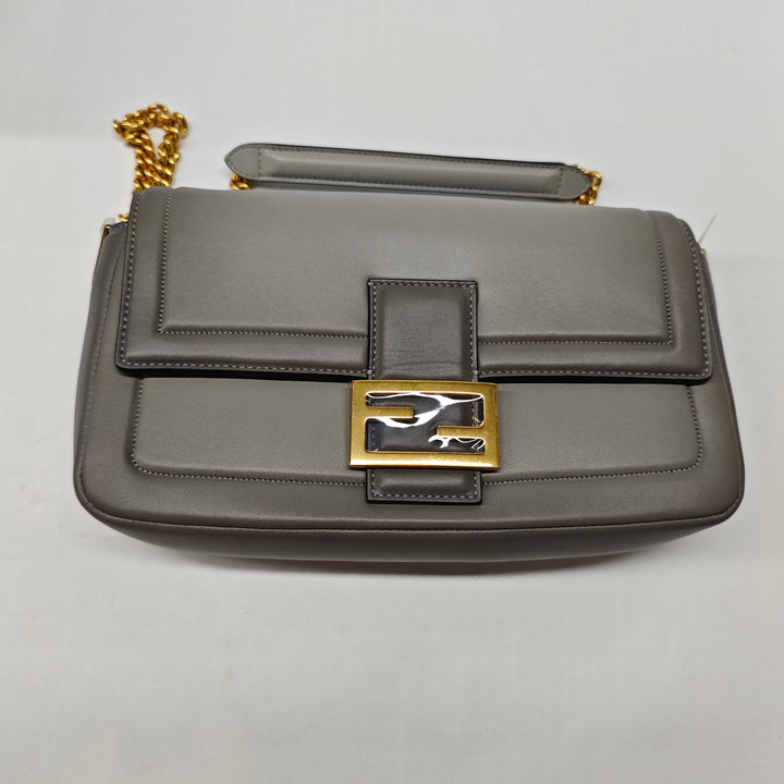 Fendi Cuir Baguette Chain Midi Sac bandoulière