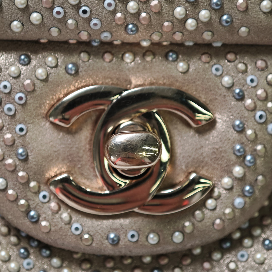 Chanel Medium Metallic Cuir d’agneau Embellished Mineral Nights Simple rabat